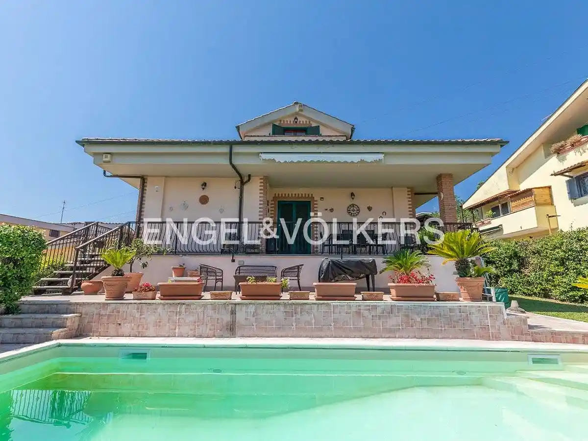 Villa in vendita a Guidonia Montecelio