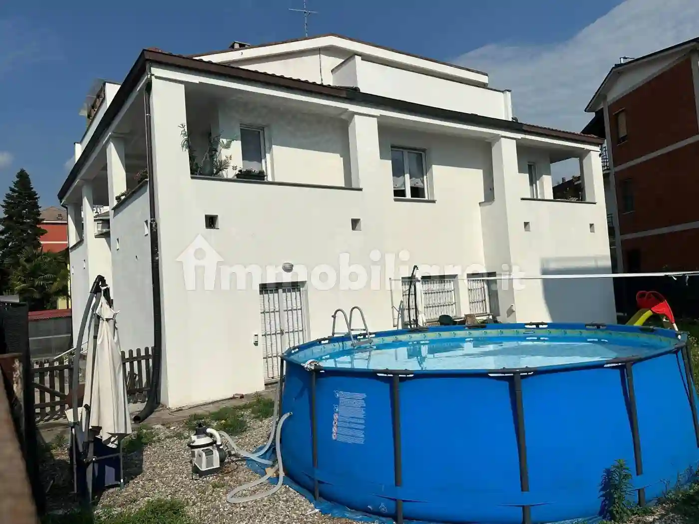 Villa - foto 2