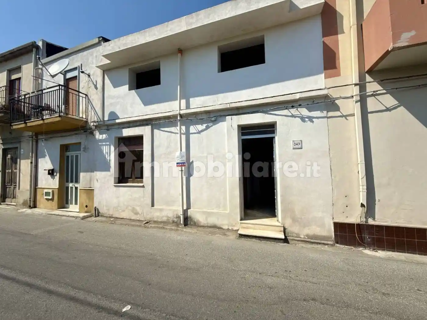 Casa indipendente in vendita a Barcellona Pozzo di Gotto