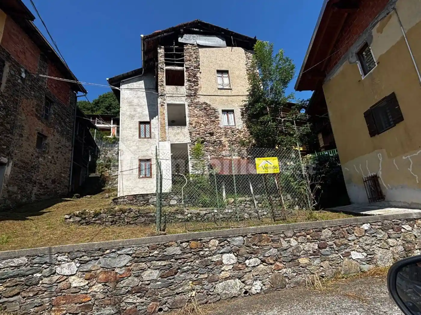 Casa indipendente in vendita a Varallo