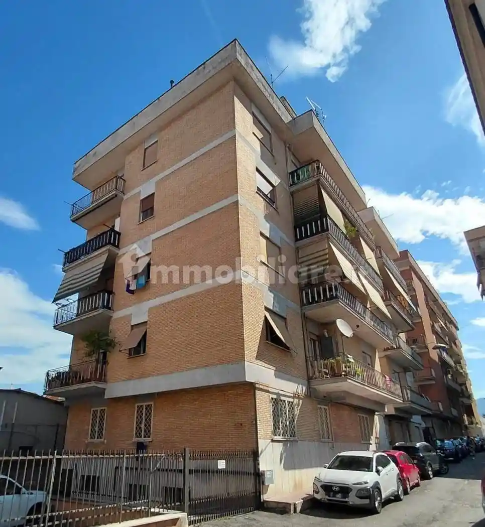 Appartamento in vendita a Guidonia Montecelio