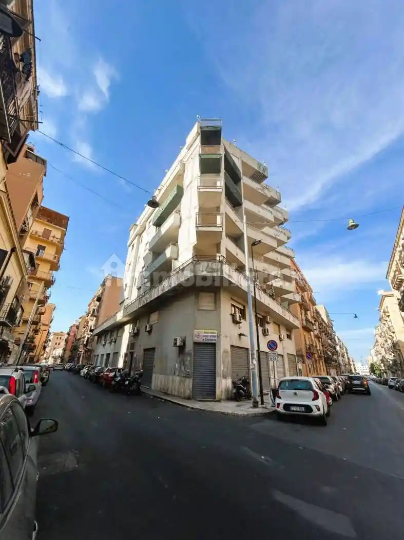 Appartamento in vendita a Palermo