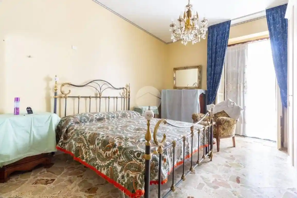 Palazzo - Edificio in vendita a Misilmeri