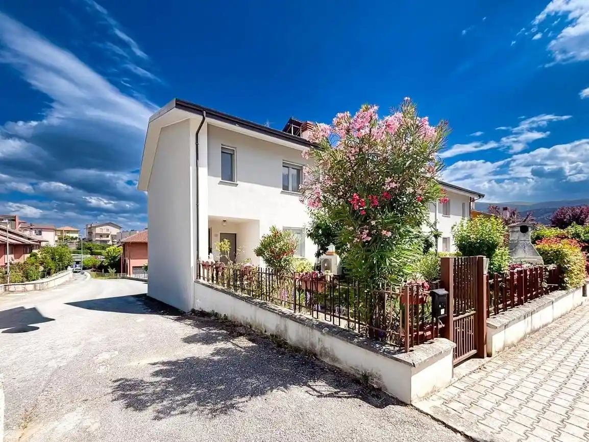 Villetta a schiera in vendita a L'Aquila