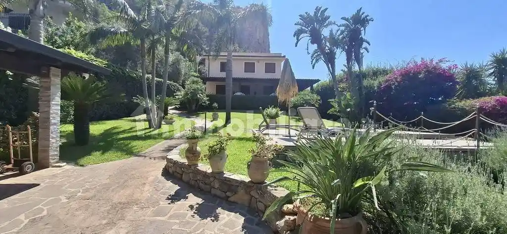 Villa in vendita a Carini