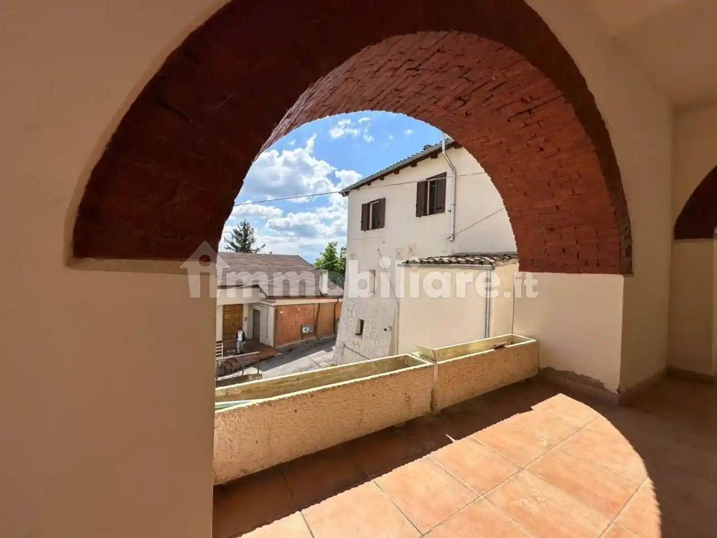 Casa indipendente in vendita a Montebello di Bertona