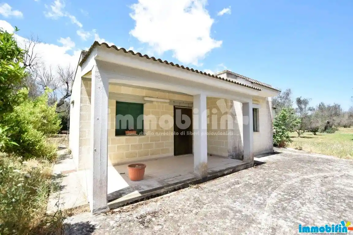 Villa in vendita a Oria