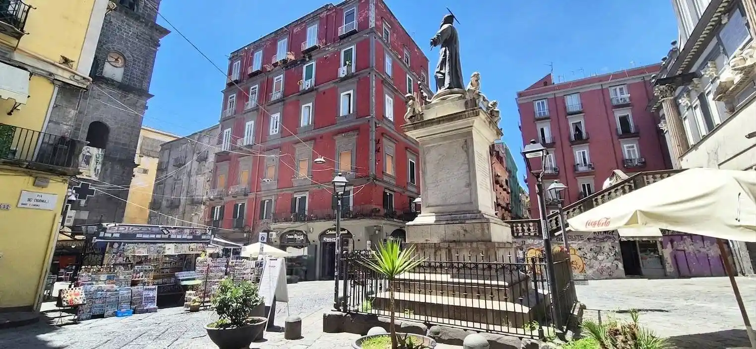 Appartamento in vendita a Napoli