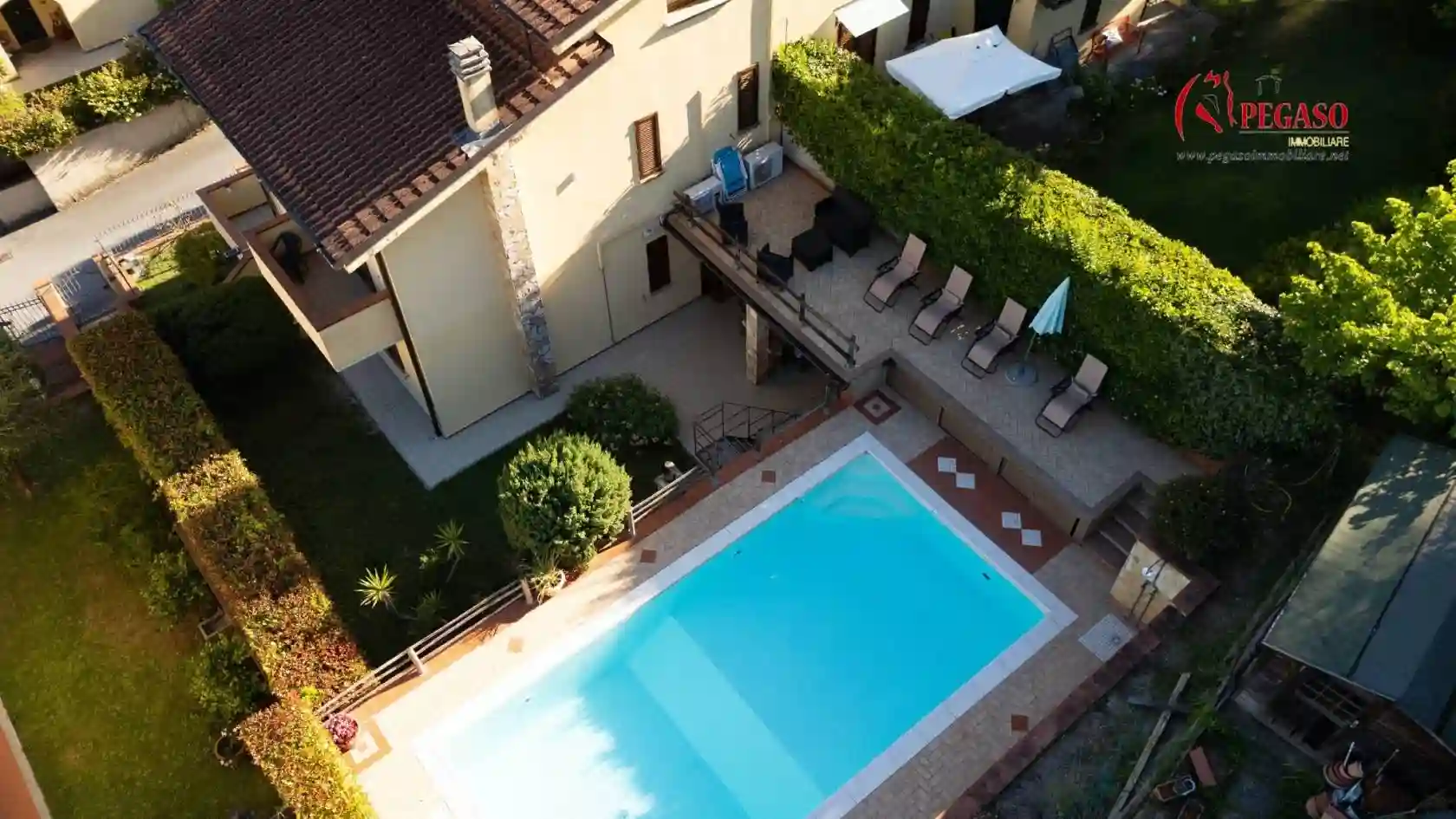 Villa - foto 2