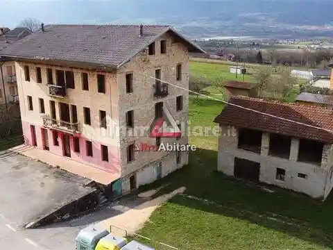 Villa in vendita a Borgo Valbelluna