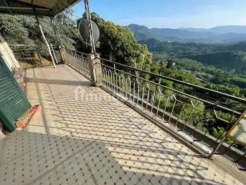 Villa in vendita a Calice al Cornoviglio