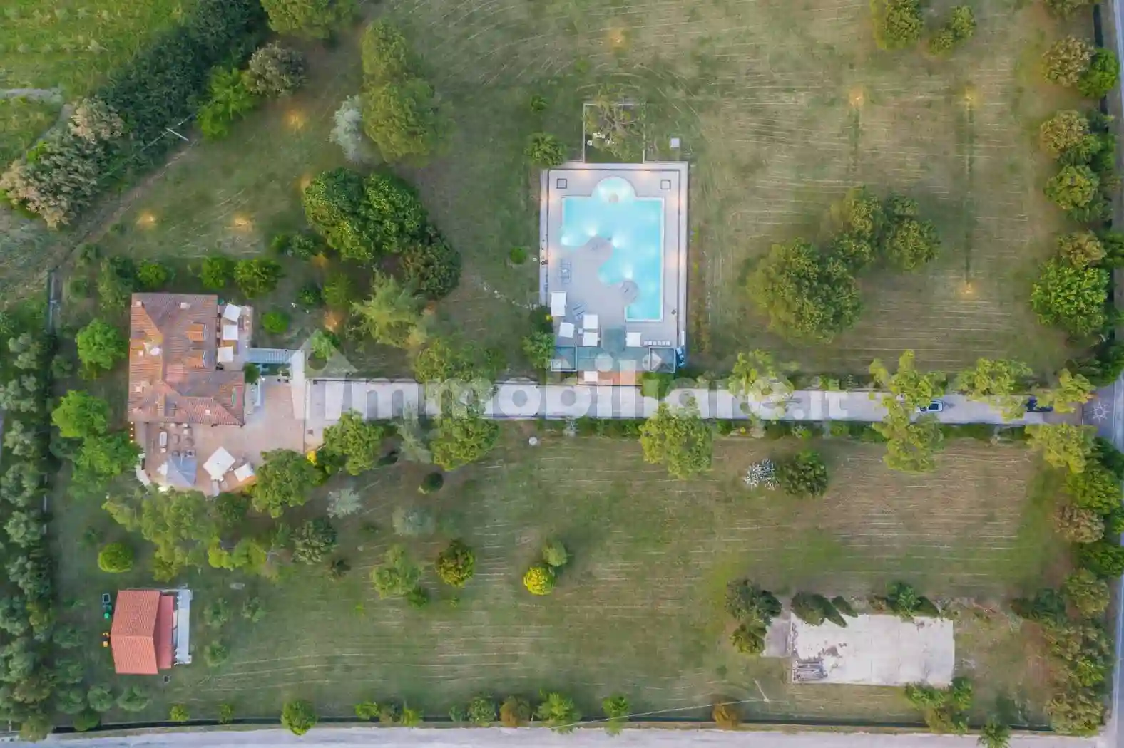 Villa - foto 2