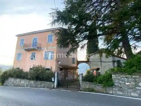 Villa in vendita a Bolano