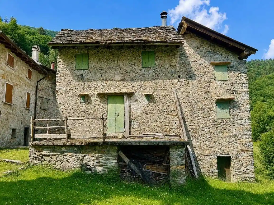 Rustico - Casale in vendita a Stazzona