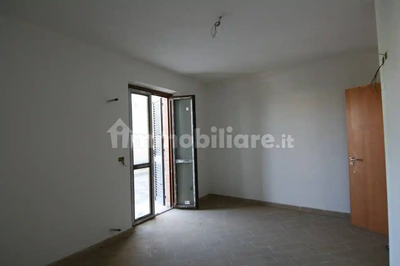 Appartamento in vendita a Sinalunga
