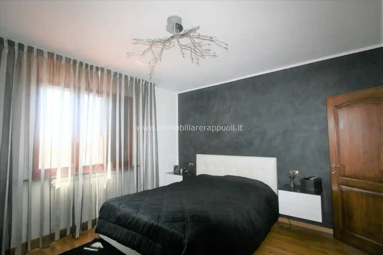 Appartamento in vendita a Sinalunga