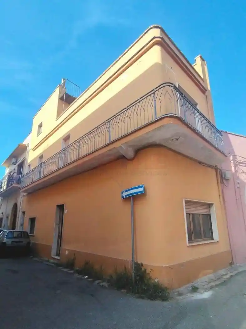 Casa indipendente in vendita a Aradeo