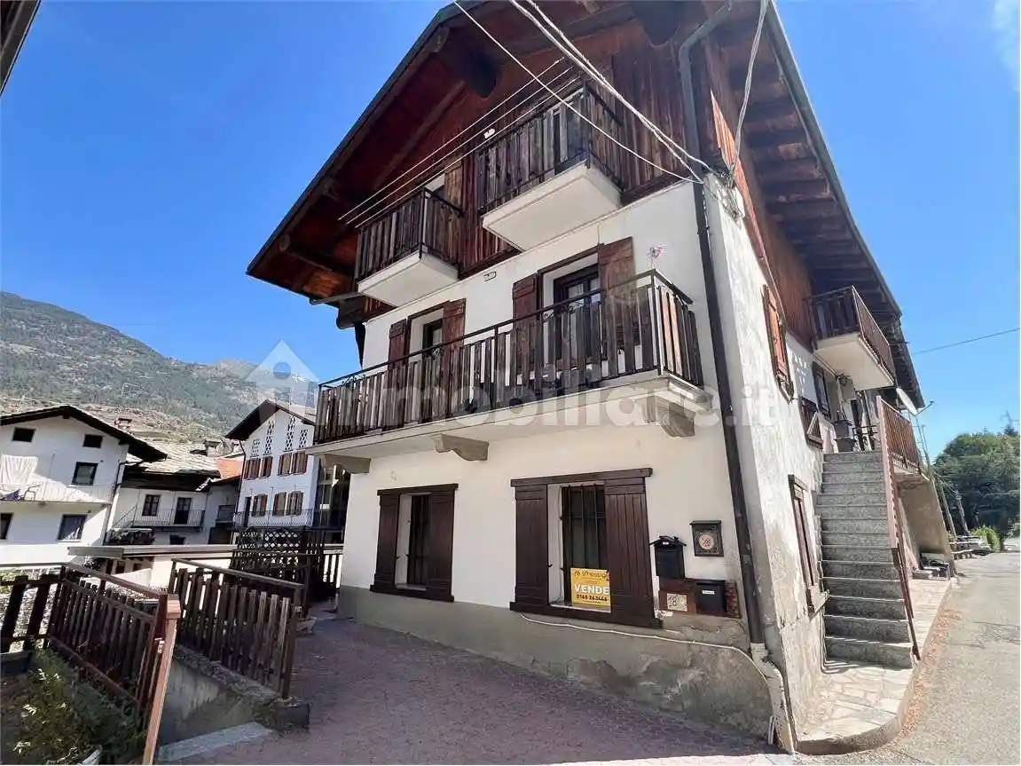 Casa indipendente in vendita a Aymavilles