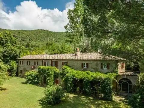 Rustico - Casale in vendita a Cortona