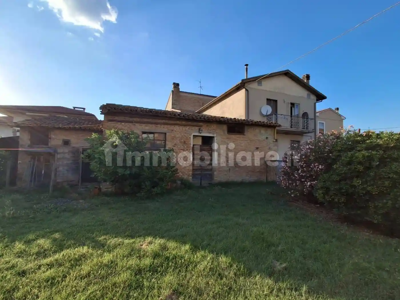 Casa indipendente in vendita a Foligno