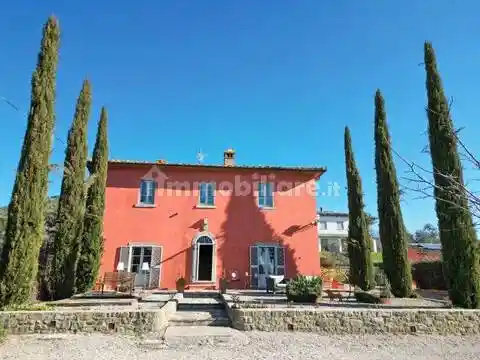 Villa in vendita a Cortona