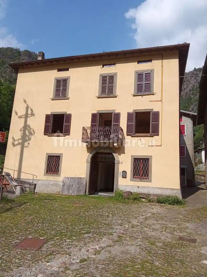 Appartamento in vendita a Isola di Fondra