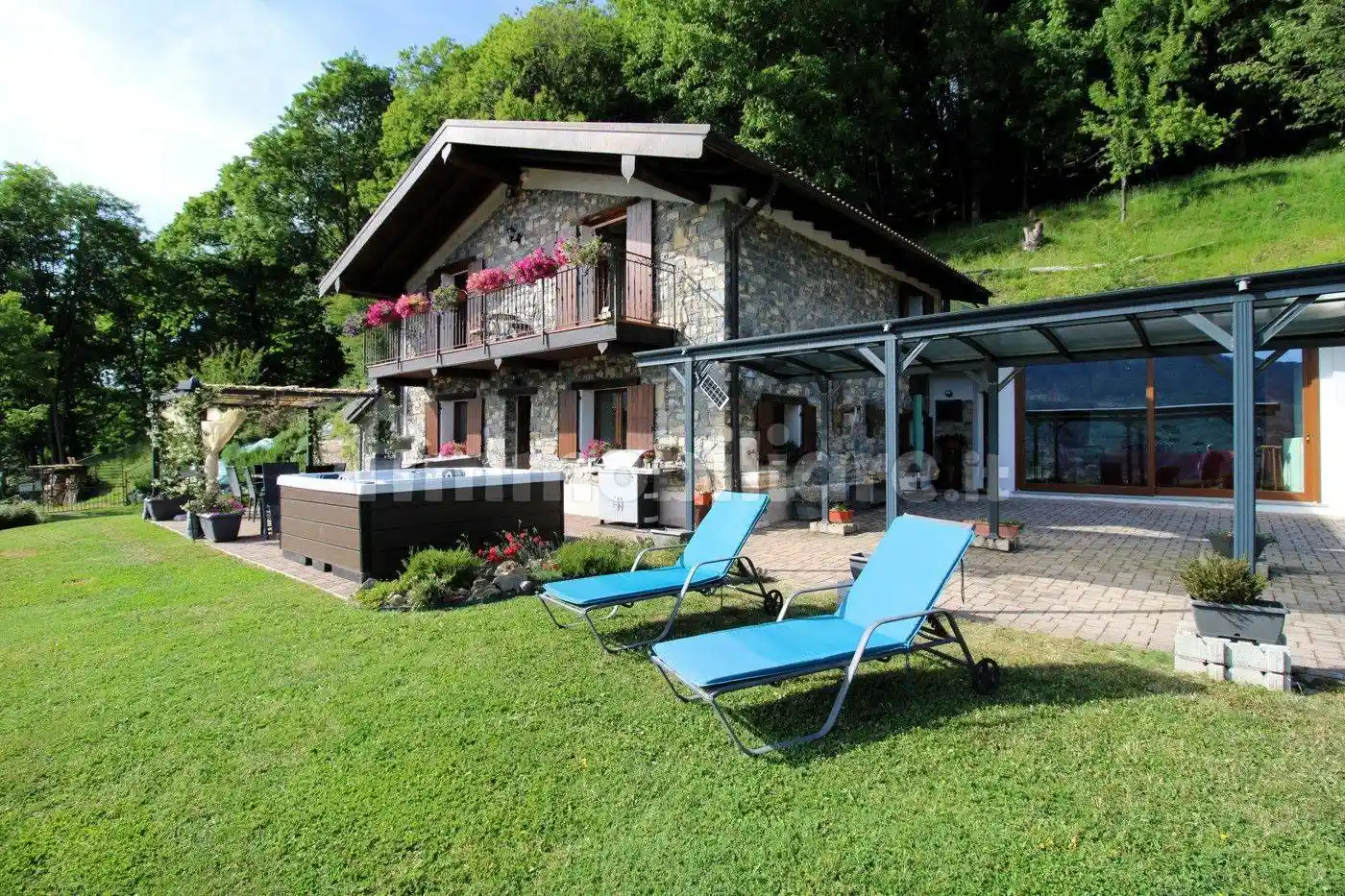Villa in vendita a Blessagno