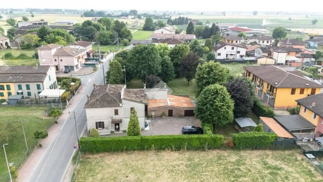 Villa in vendita a Pegognaga