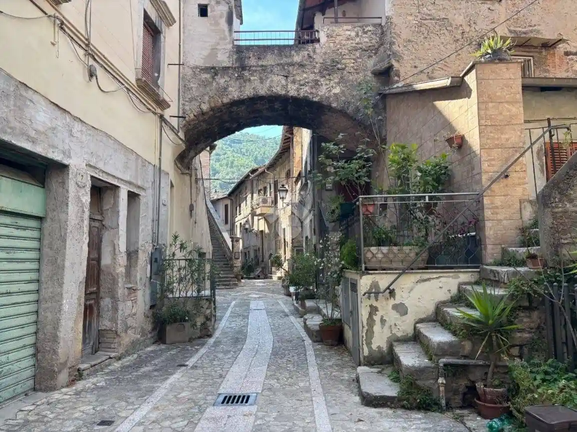 Casa indipendente in vendita a Terni