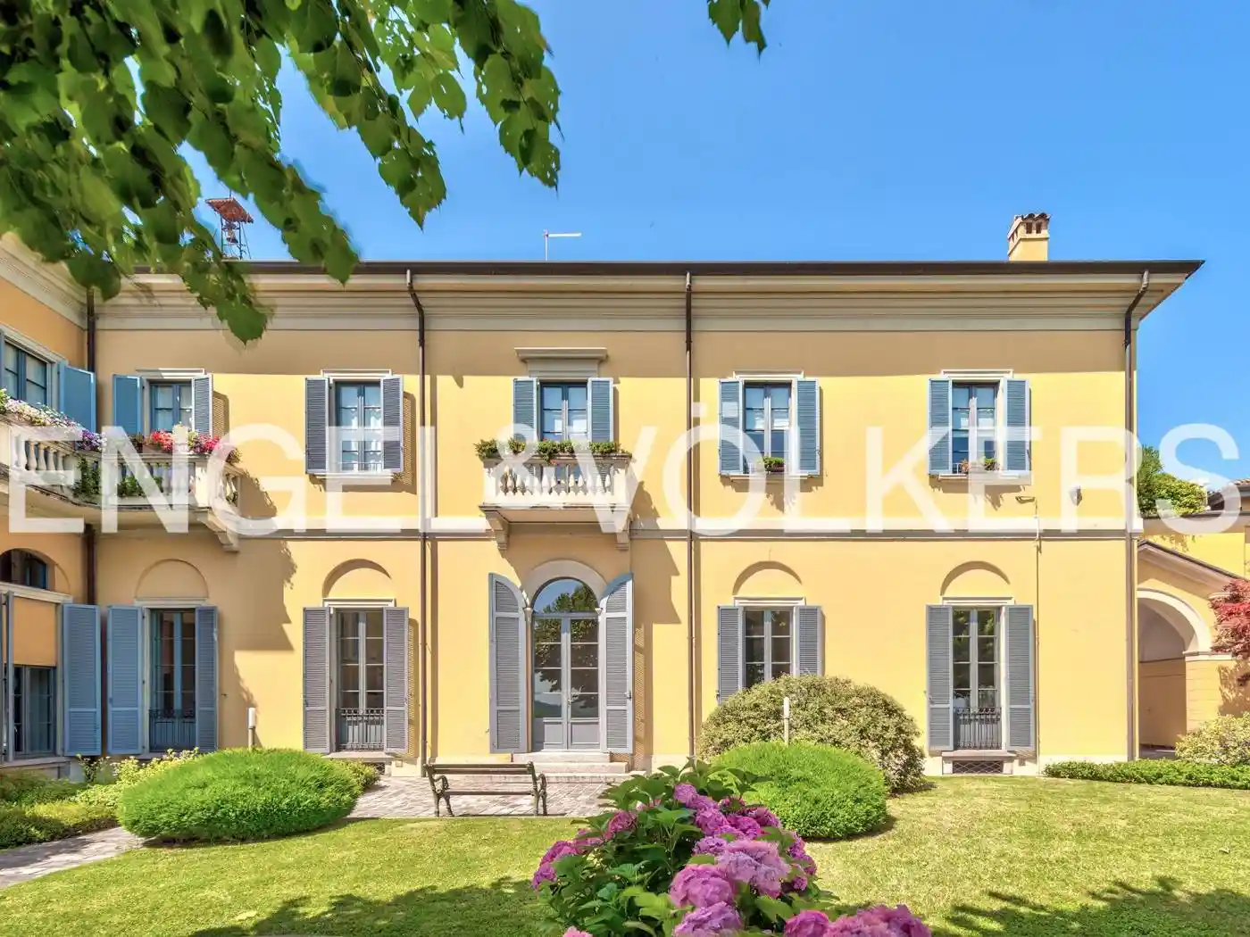 Appartamento in vendita a Erba