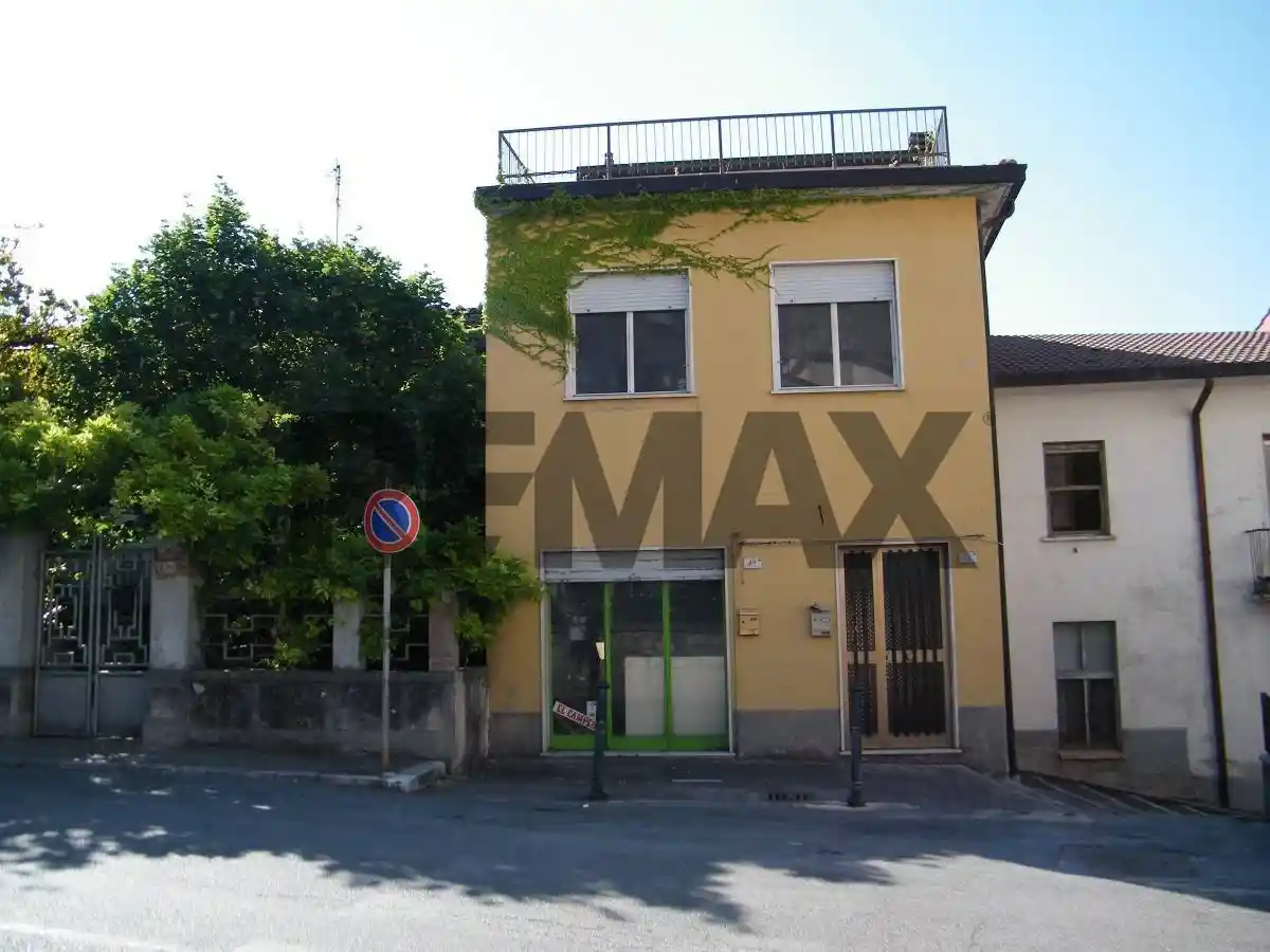 Casa indipendente in vendita a Lama dei Peligni