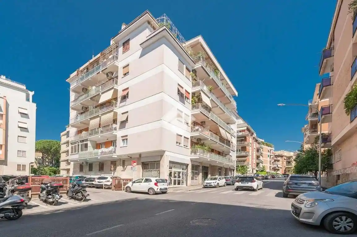 Appartamento in vendita a Roma
