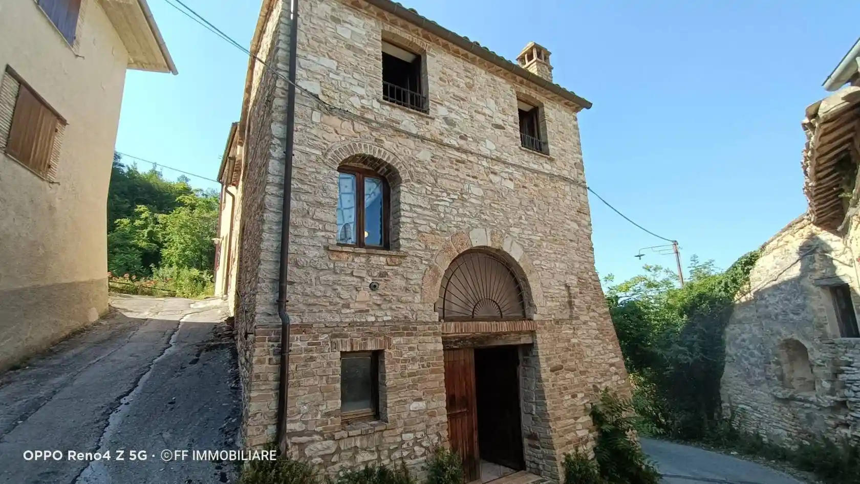 Rustico - Casale in vendita a San Severino Marche