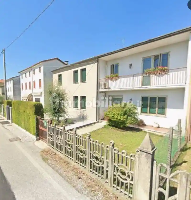 Casa indipendente in vendita a Carmignano di Brenta