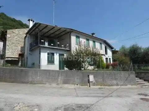 Villa in vendita a Tarzo