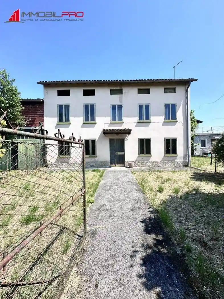 Casa indipendente in vendita a Montecchio Precalcino