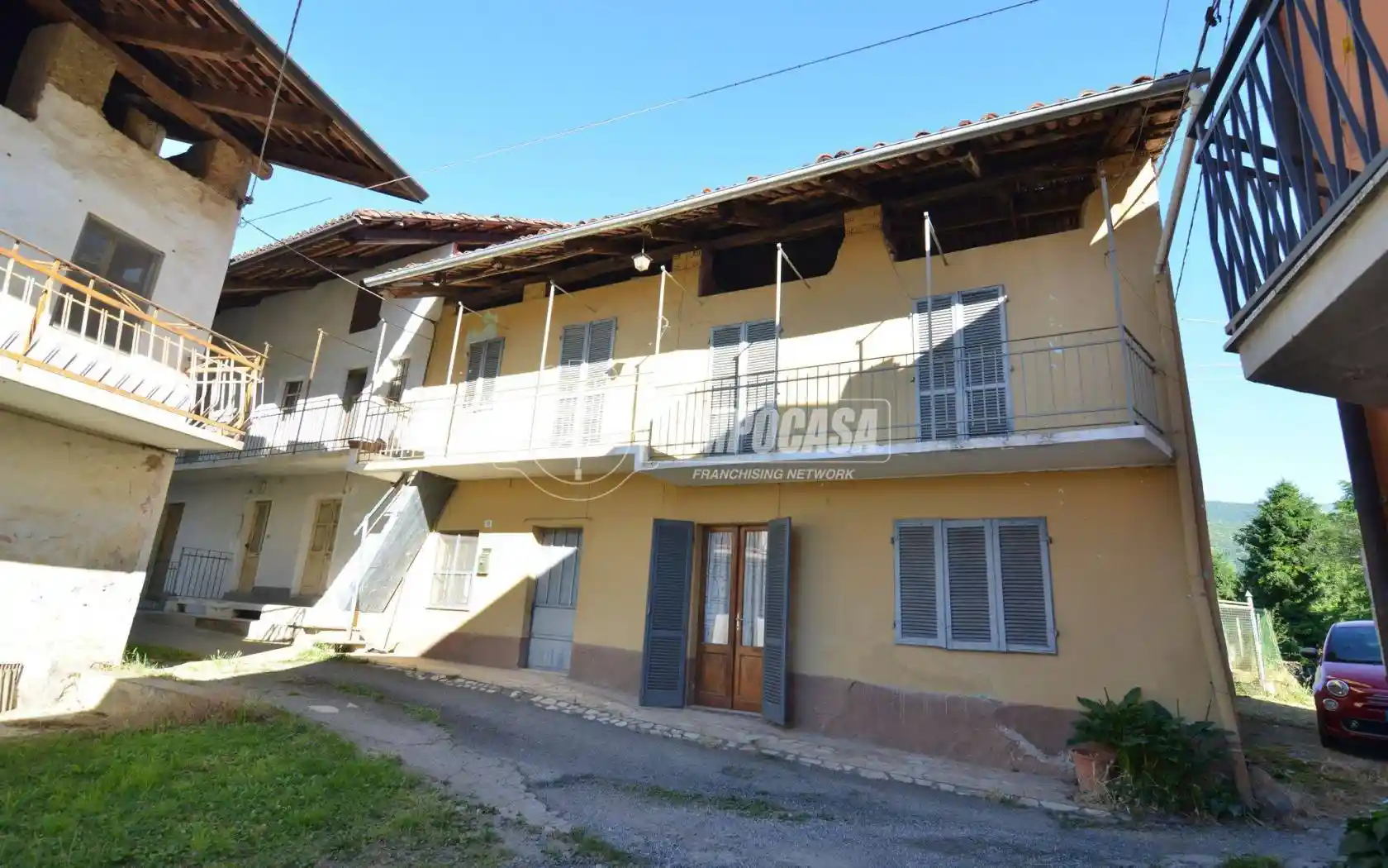 Casa indipendente in vendita a Rocca Canavese