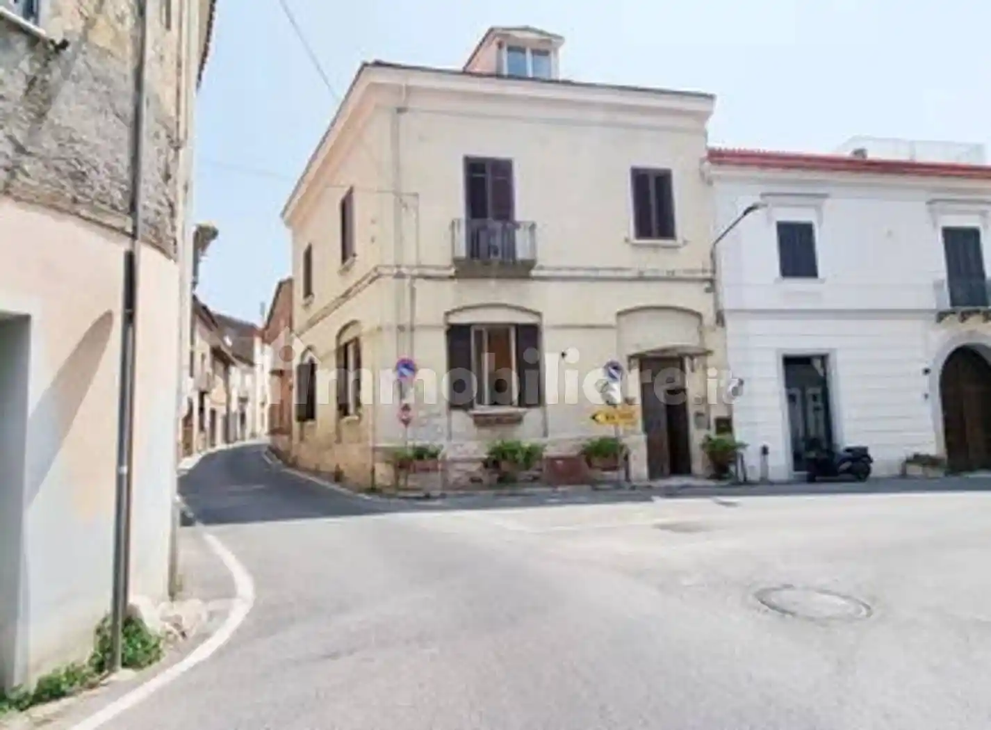 Palazzo - Edificio in vendita a Caivano