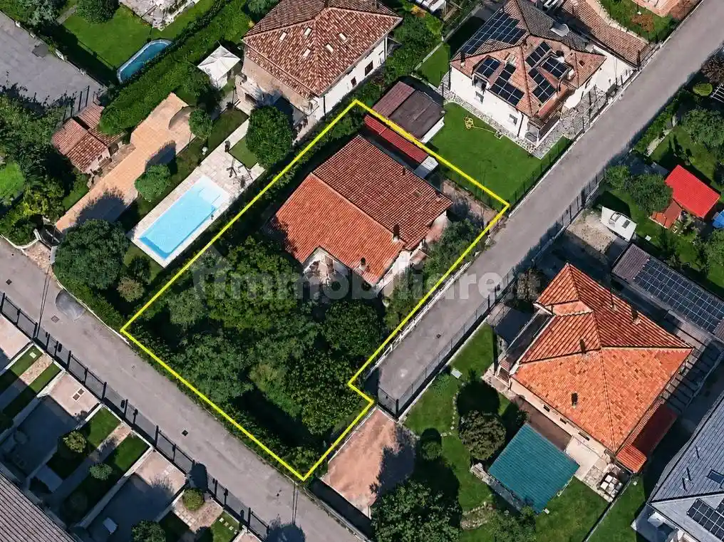 Villa in vendita a Treviolo
