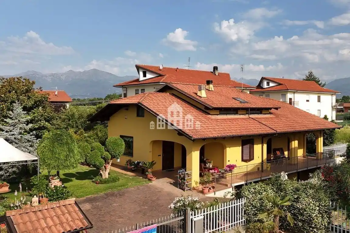 Villa in vendita a Rivarolo Canavese