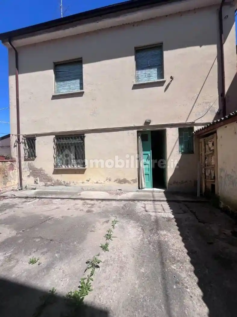 Casa indipendente in vendita a Finale Emilia