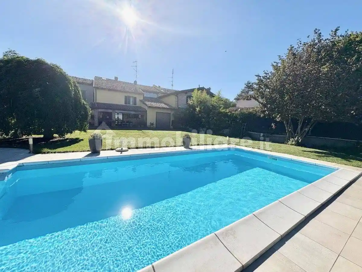 Villa in vendita a Cavriago
