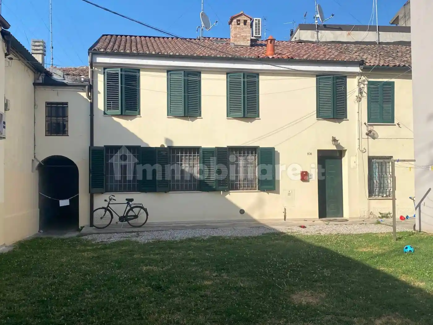 Casa indipendente in vendita a Ferrara