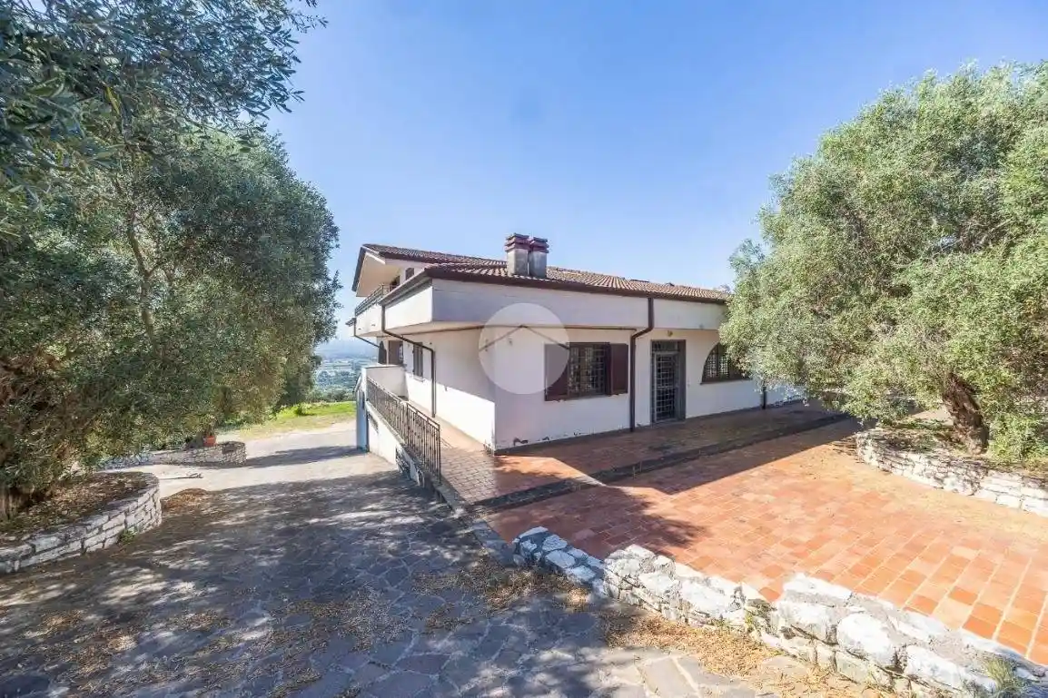 Villa in vendita a Guidonia Montecelio