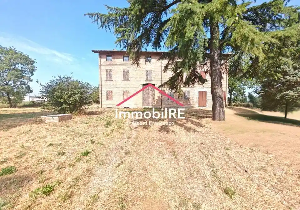 Rustico - Casale in vendita a Reggio Emilia
