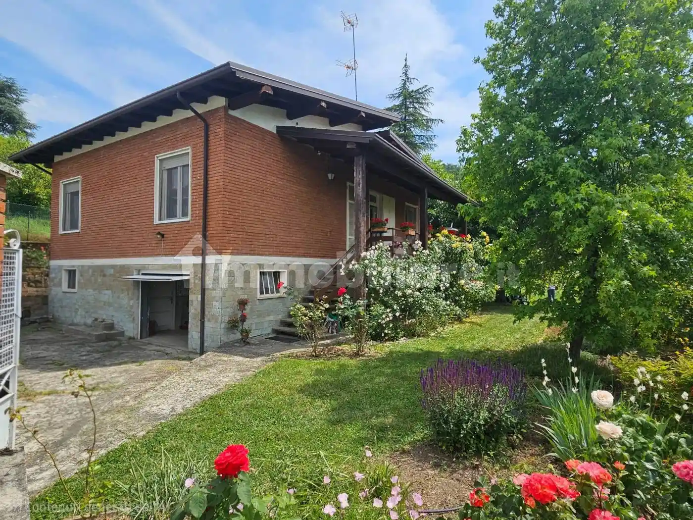 Villa in vendita a Val di Nizza