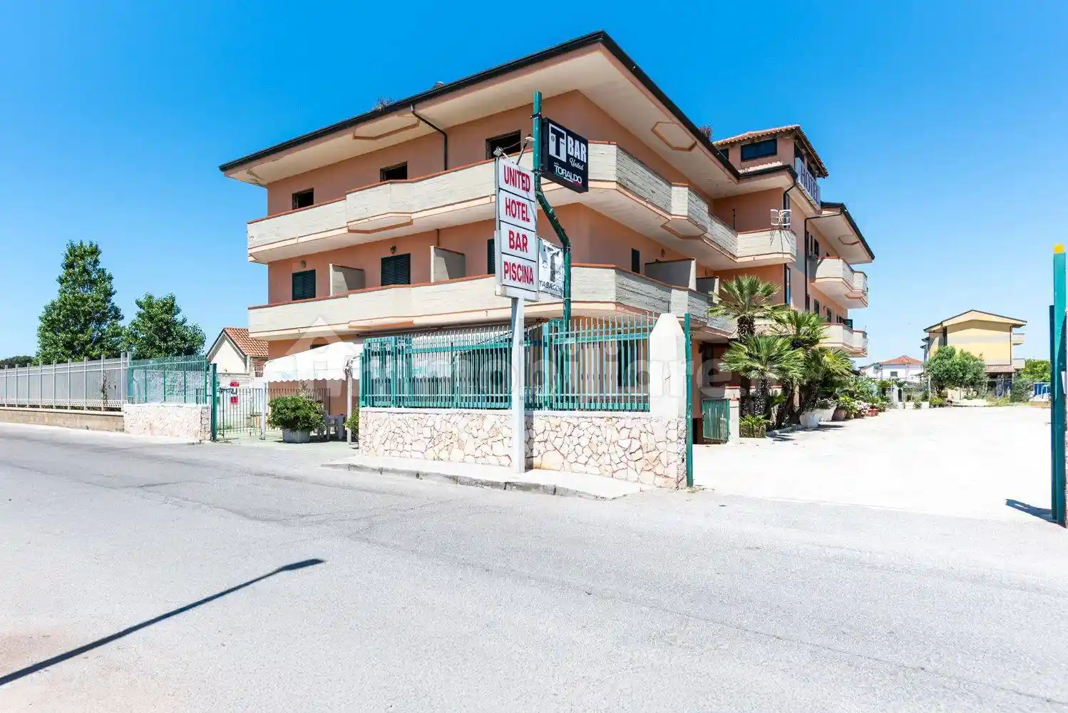 Palazzo - Edificio in vendita a Castel Volturno