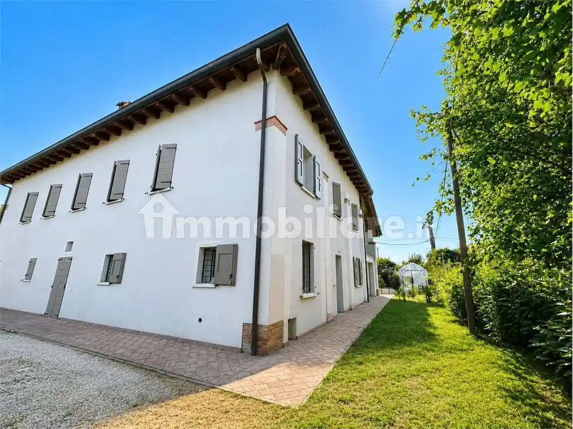 Villa in vendita a Modena