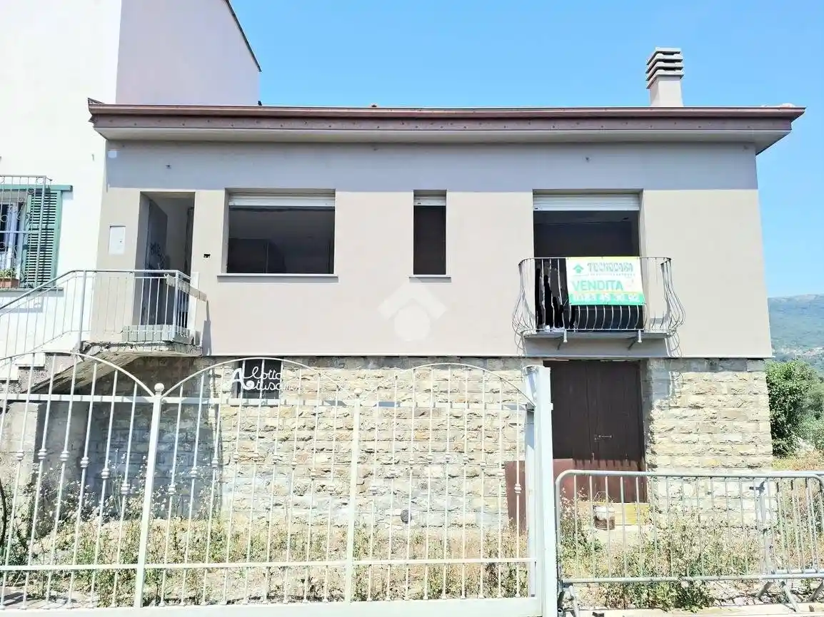 Casa indipendente in vendita a Diano Arentino