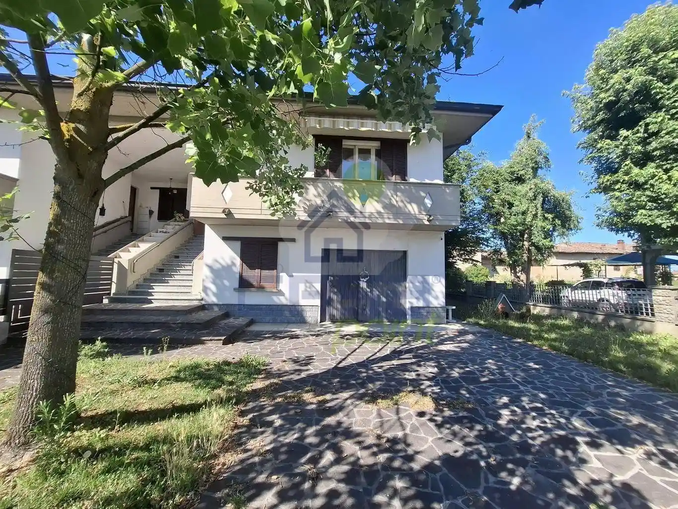 Villa in vendita a Monticelli d'Ongina